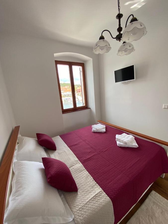 Appartamento Ancora Faros Stari Grad  Camera foto